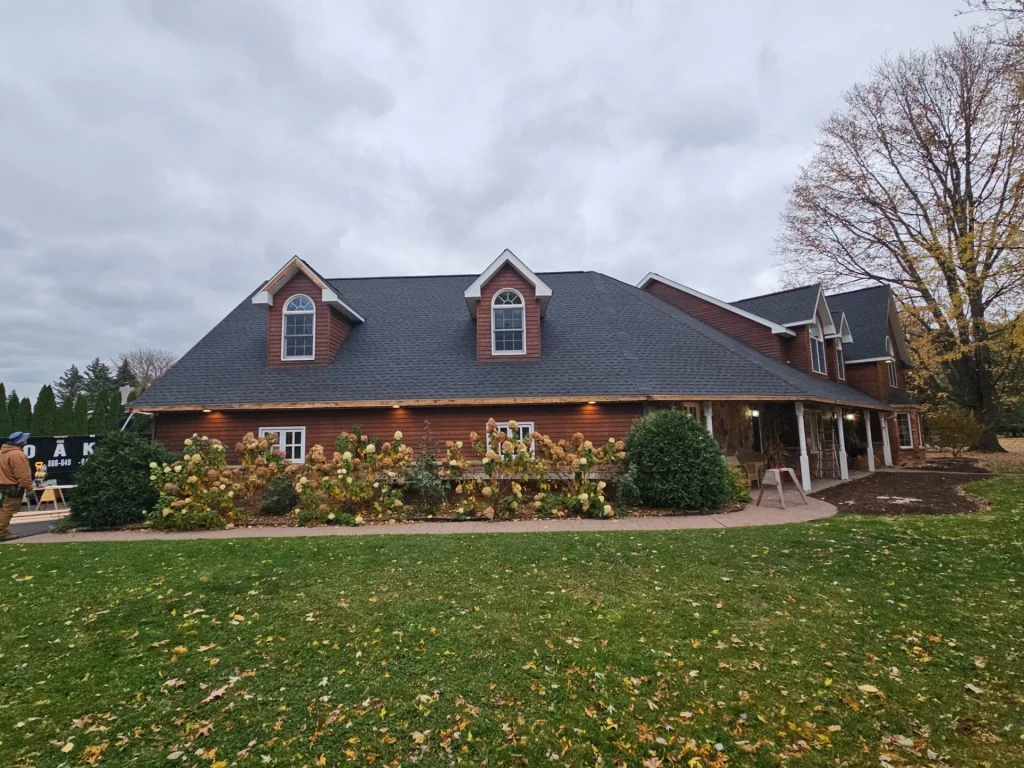 Orchard Park - Showcasing after roof replacement image 4